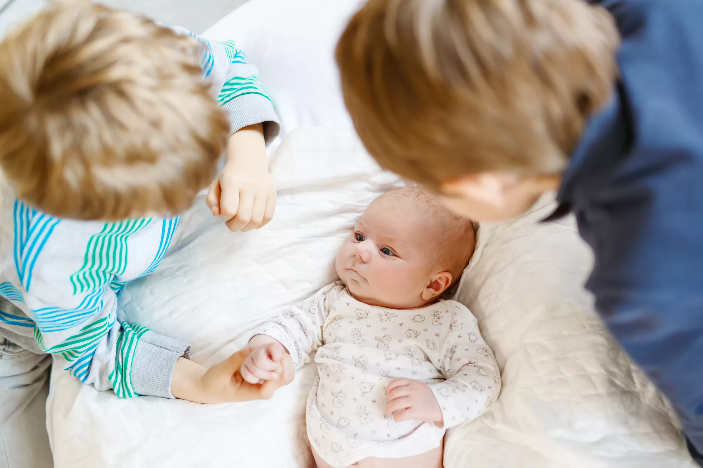 istock-1056864890-kurs-geschwister